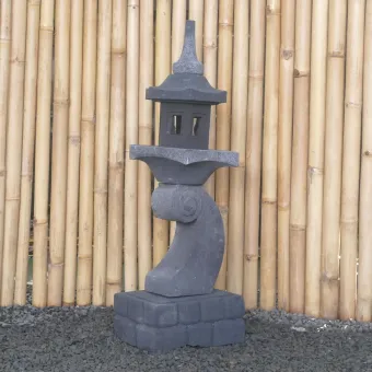 Japanese style Garden Lantern, made from Andesit Stone. Multipart. 90 cm Height, Roof is 35 cm width. 